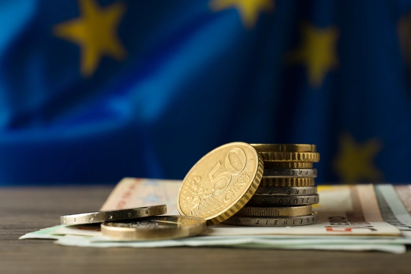 euro-coins-european-union-flag-business-in-cyprus-advantages